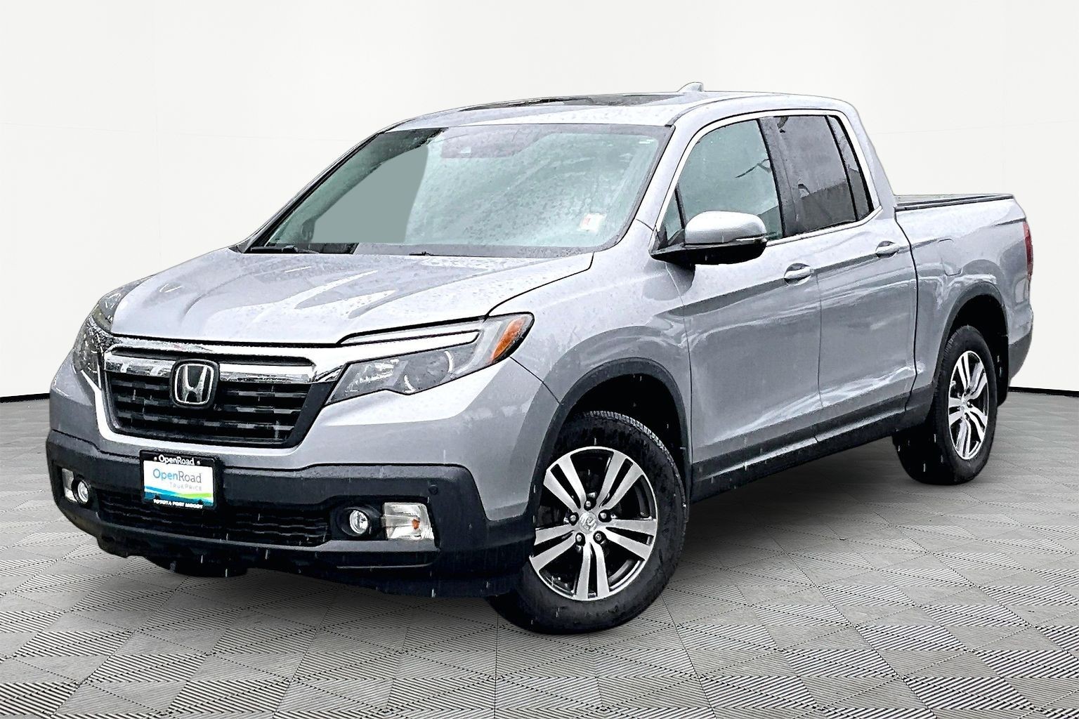 Silver 2018 Honda Ridgeline Pickup Truck Automatic