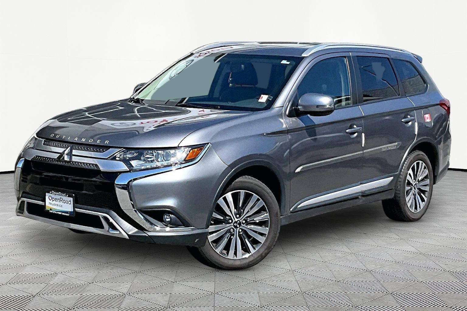 Gray (Titanium Grey) 2019 Mitsubishi Outlander SUV / Crossover All-Wheel Drive Automatic