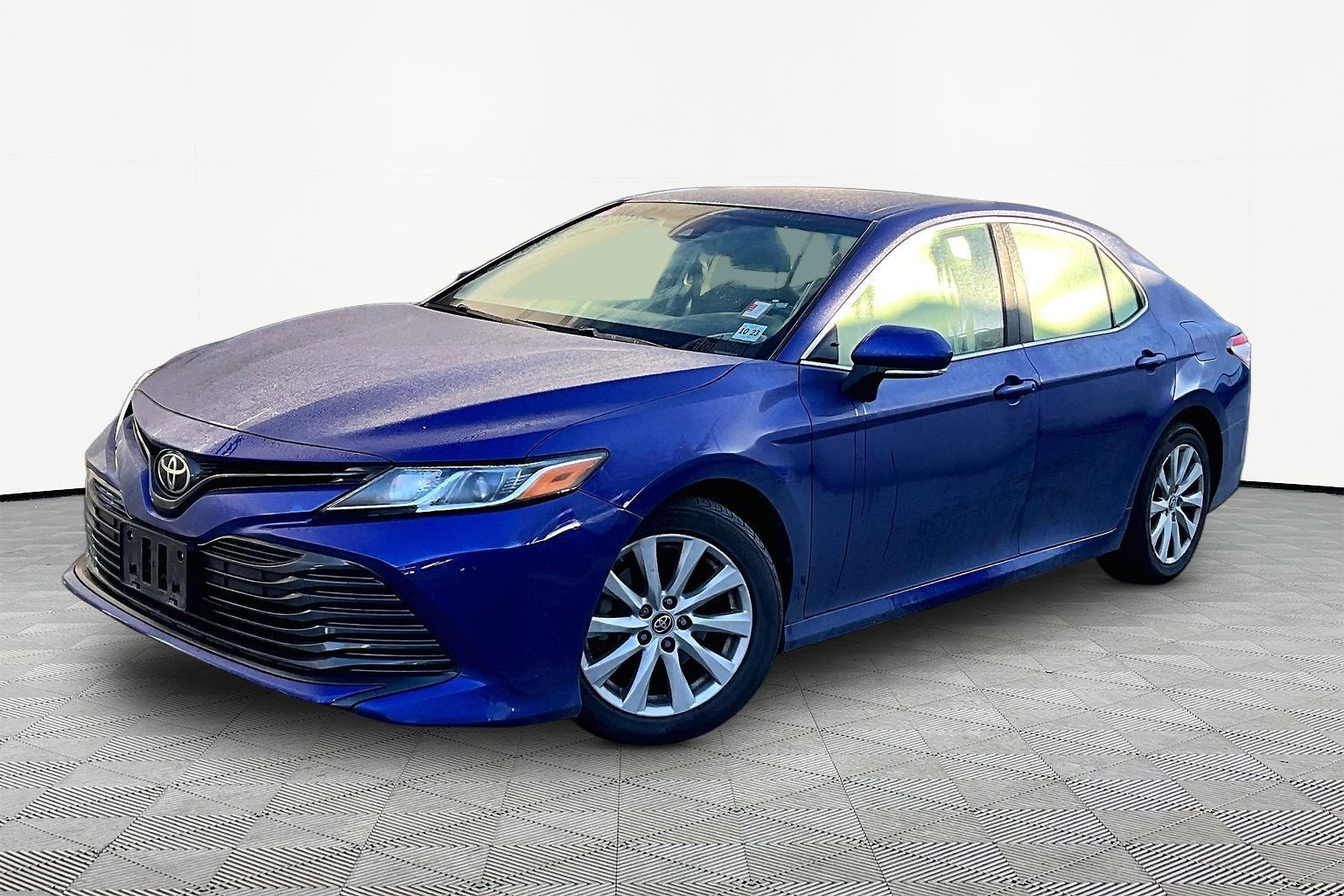 Blue Crush Met 2018 Toyota Camry Sedan Front-Wheel Drive Automatic