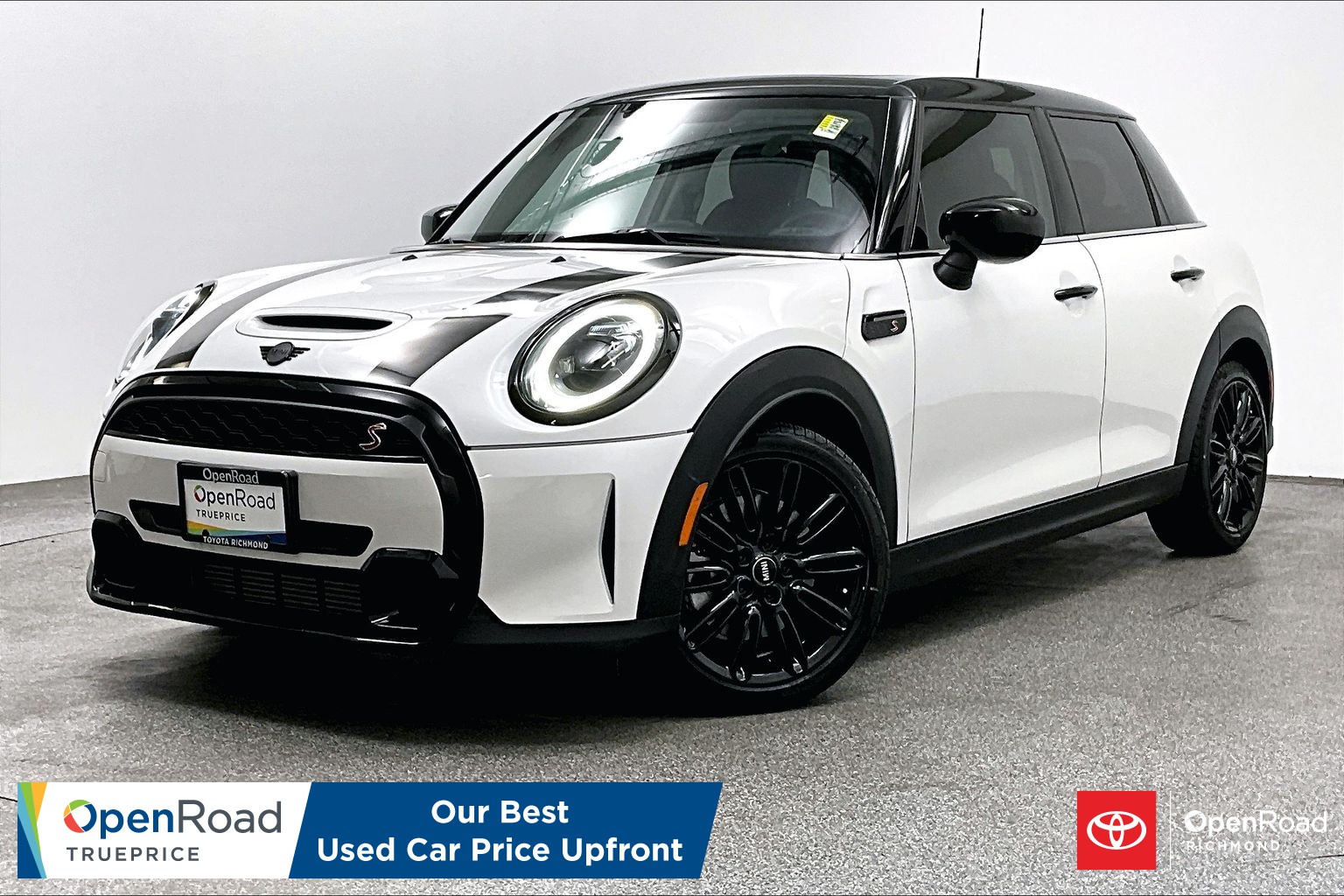 Nanuq White 2024 MINI Cooper Hatchback Automatic