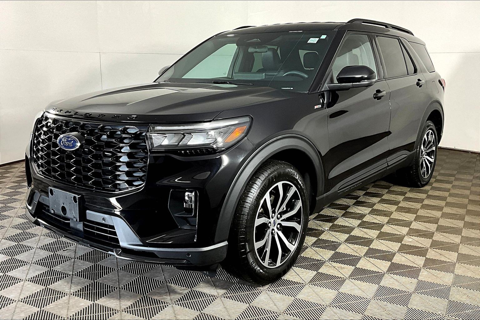 2025 Ford Explorer ST-Line AWD