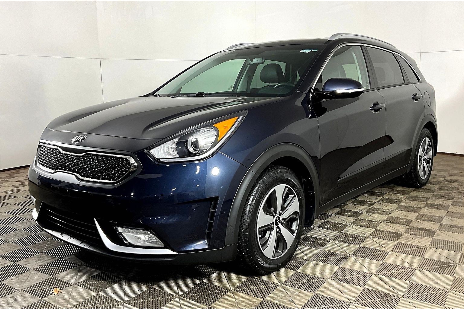 Black 2018 Kia Niro SUV / Crossover Automatic
