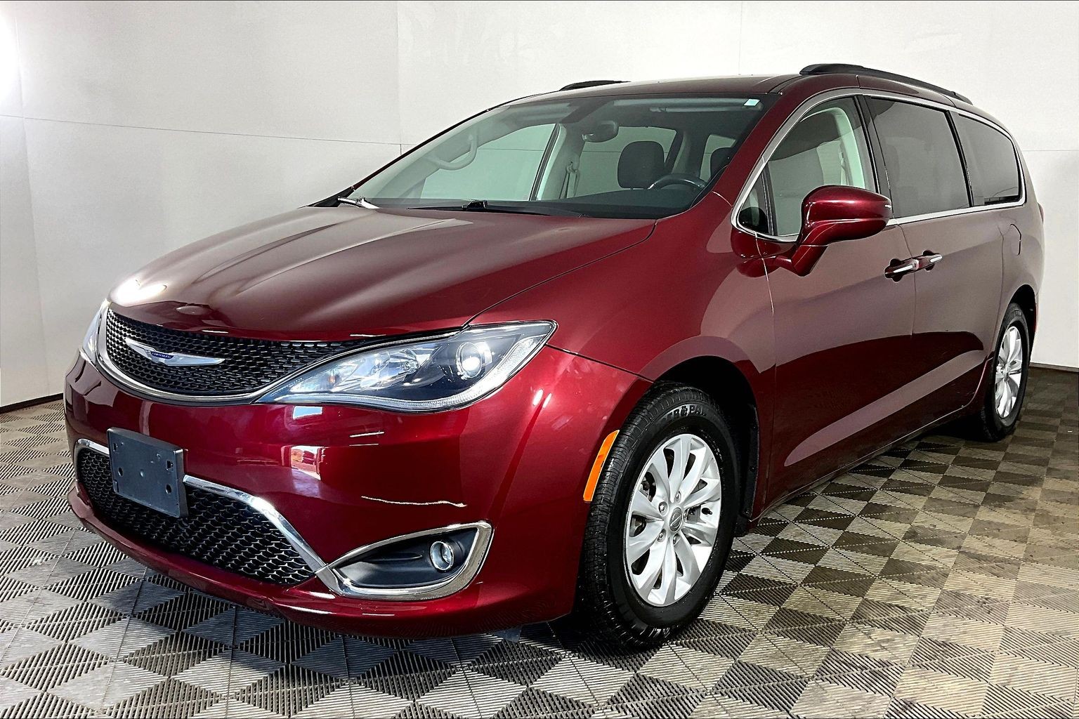 2019 Chrysler Pacifica Touring Plus FWD