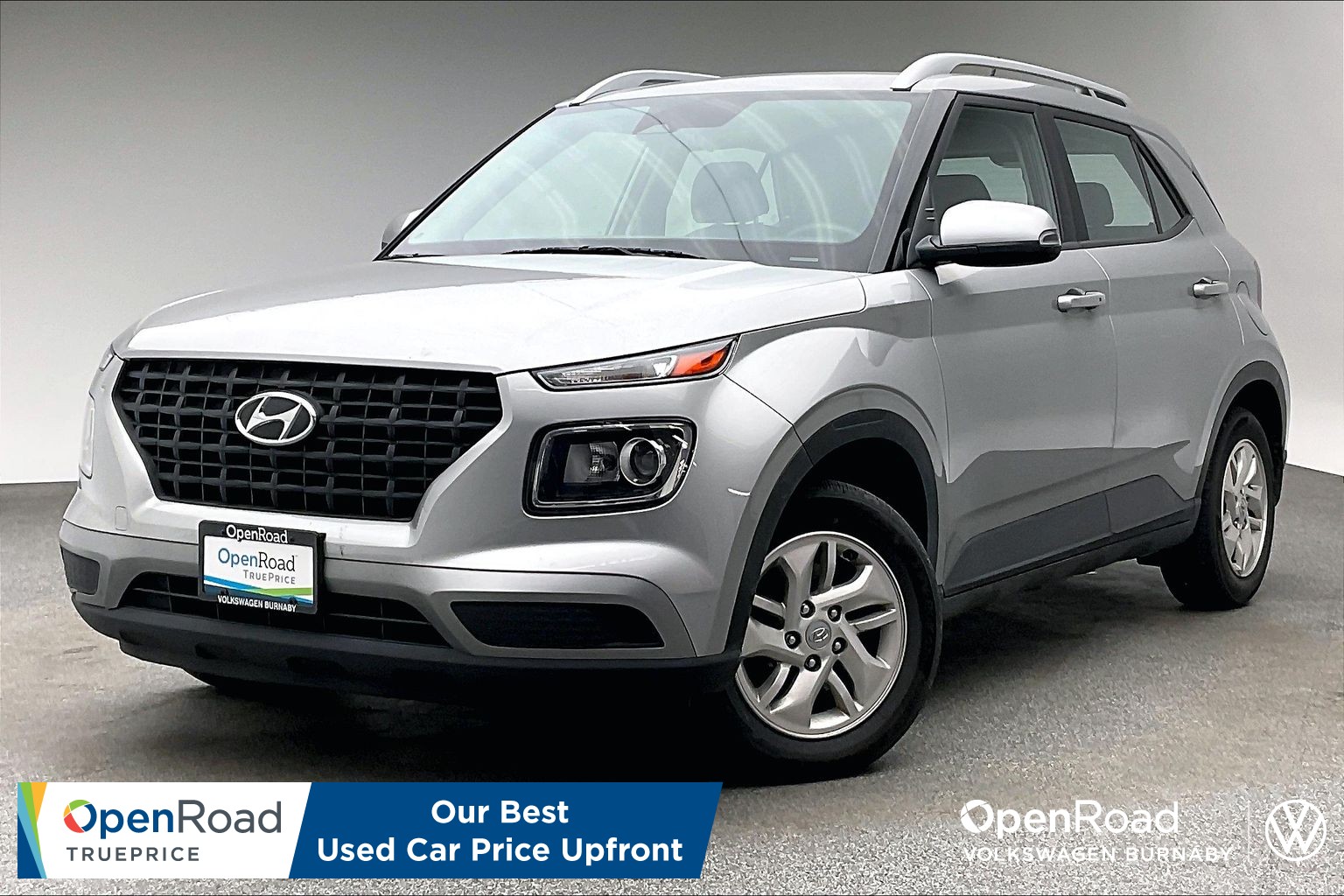 Shimmering Silver MET 2023 Hyundai Venue SUV / Crossover Automatic