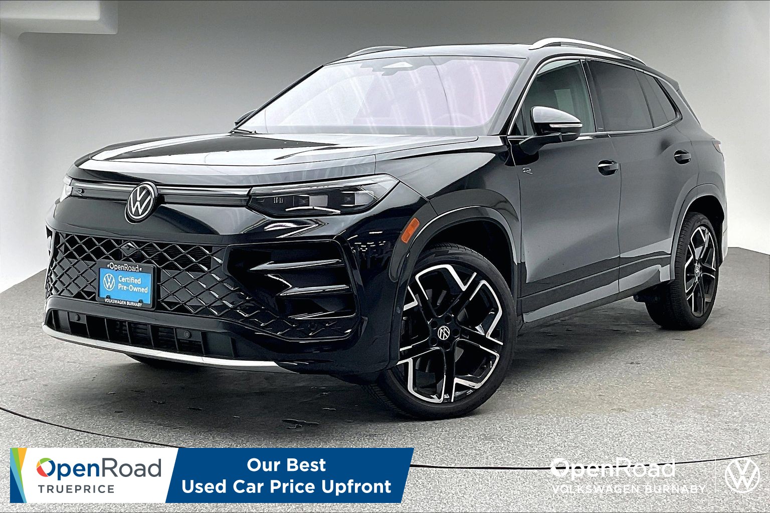 Deep Black Pearl 2025 Volkswagen Tiguan SUV / Crossover Automatic