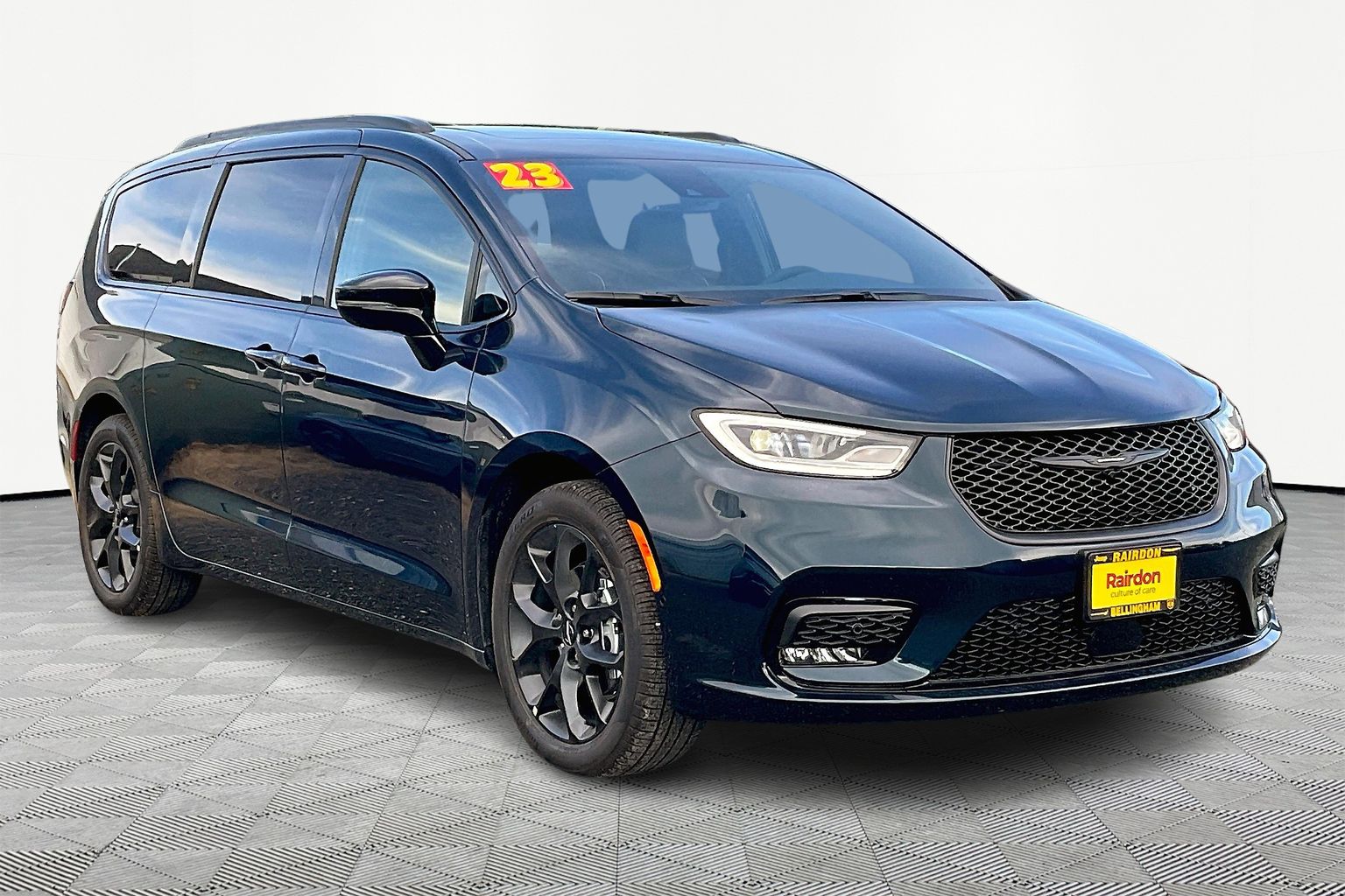 New 2023 Chrysler Pacifica Limited Mini-van, Passenger in Kirkland  #PR540106 | Rairdon Automotive Group