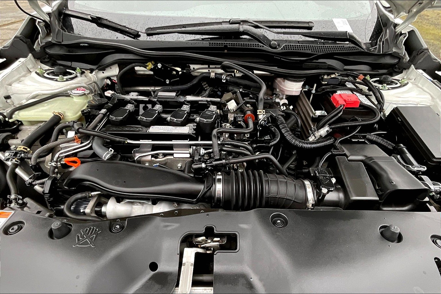 Certified Pre-Owned 2018 Honda Civic Sport 4D Hatchback FWD 6-Speed Manual  in Marysville #JU200443