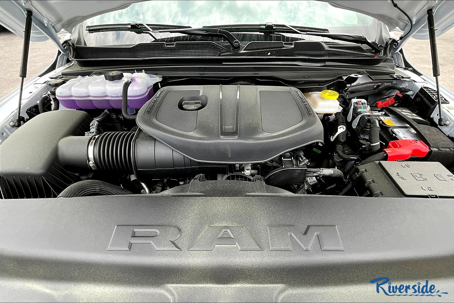 Full Hood Kit | RAM 1500 SXT 2020 Full Hood Kit | RAM 1500 SXT 2020