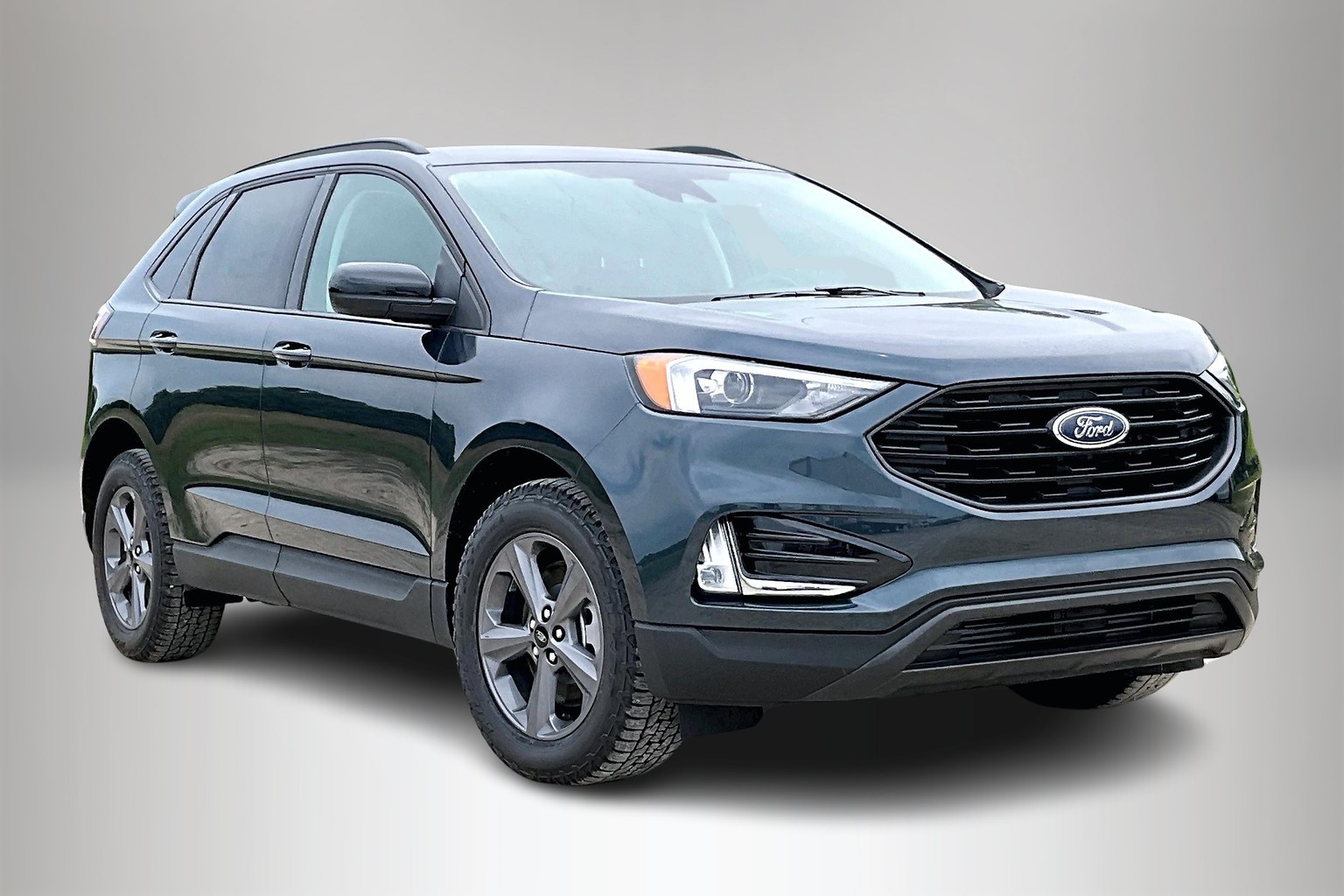 2024 Ford Side ®: A Perfect Blend of Performance, Convenience, and Modern Technology thumbnail