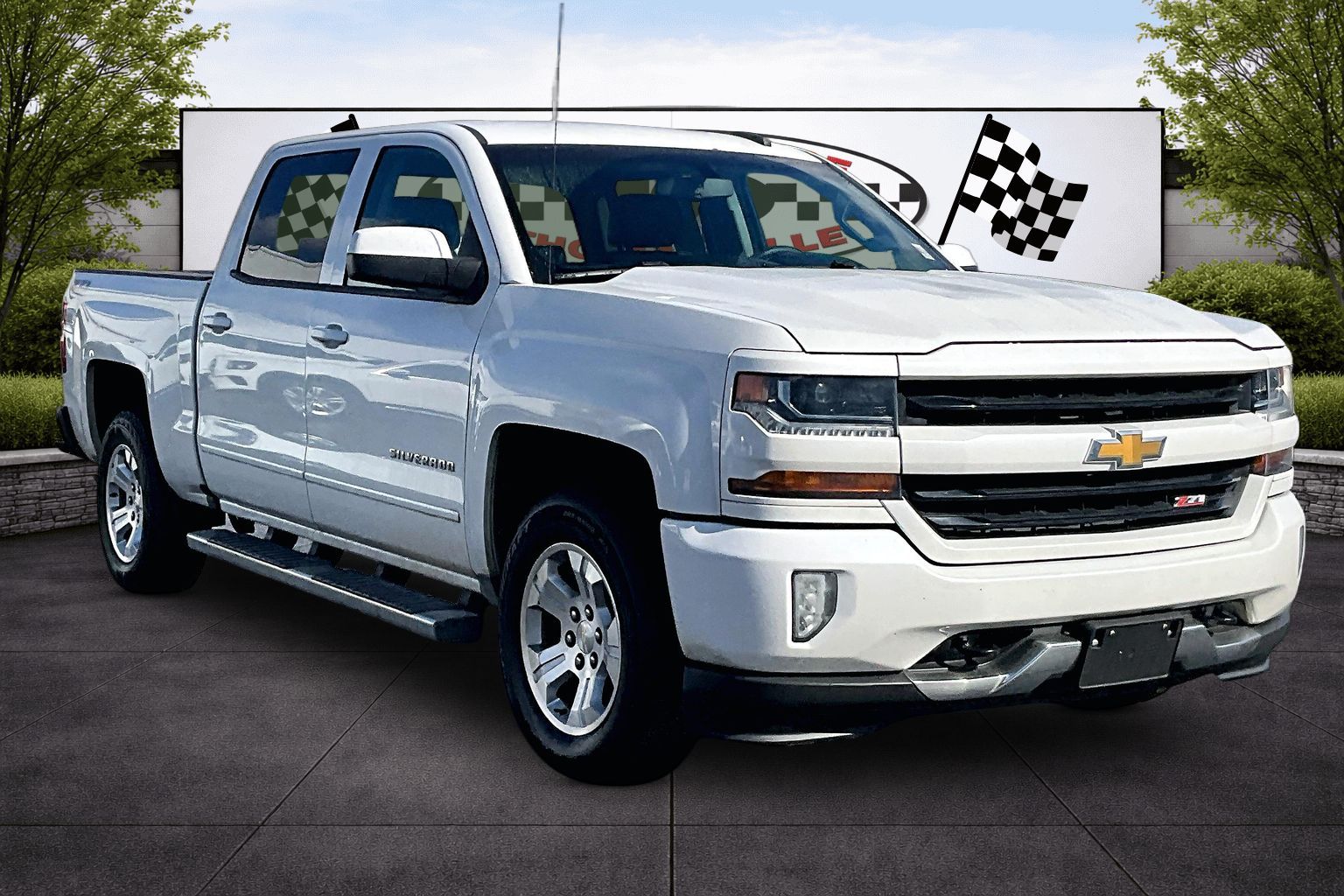 2017 Chevrolet Silverado 1500 LT Z71 - Photo 11