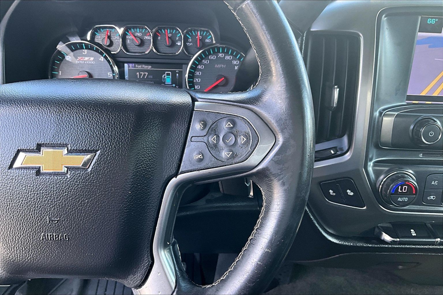 2017 Chevrolet Silverado 1500 LT Z71 - Photo 19