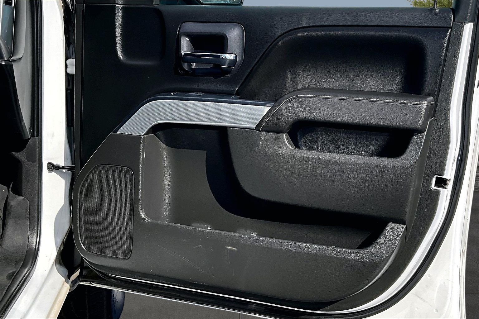 2017 Chevrolet Silverado 1500 LT Z71 - Photo 21