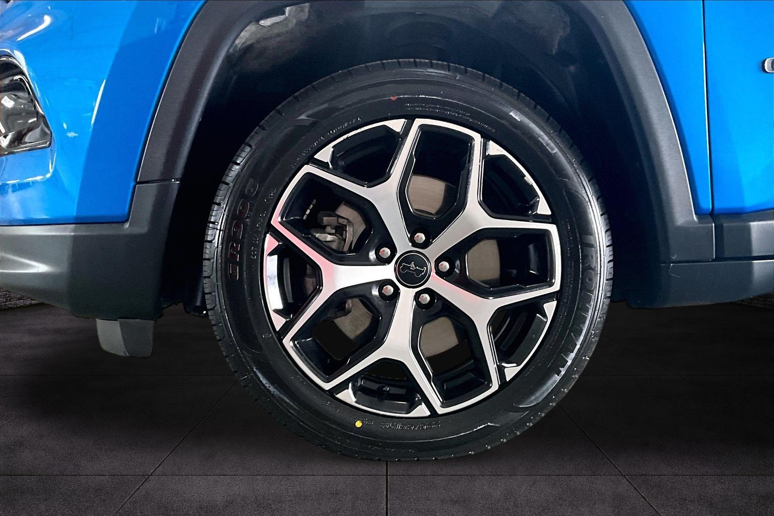 2025 Jeep Compass Limited - Photo 8