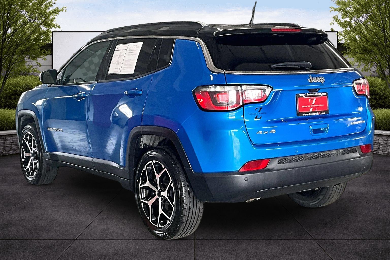 2025 Jeep Compass Limited - Photo 11