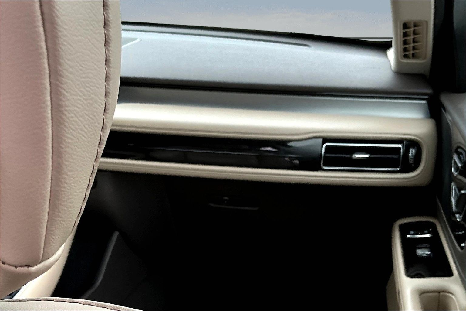 2020 Lincoln Aviator Base - Photo 17