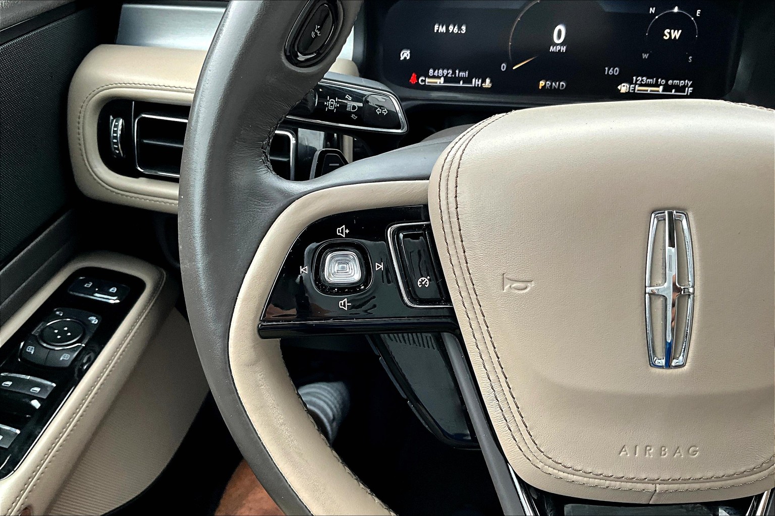 2020 Lincoln Aviator Base - Photo 18