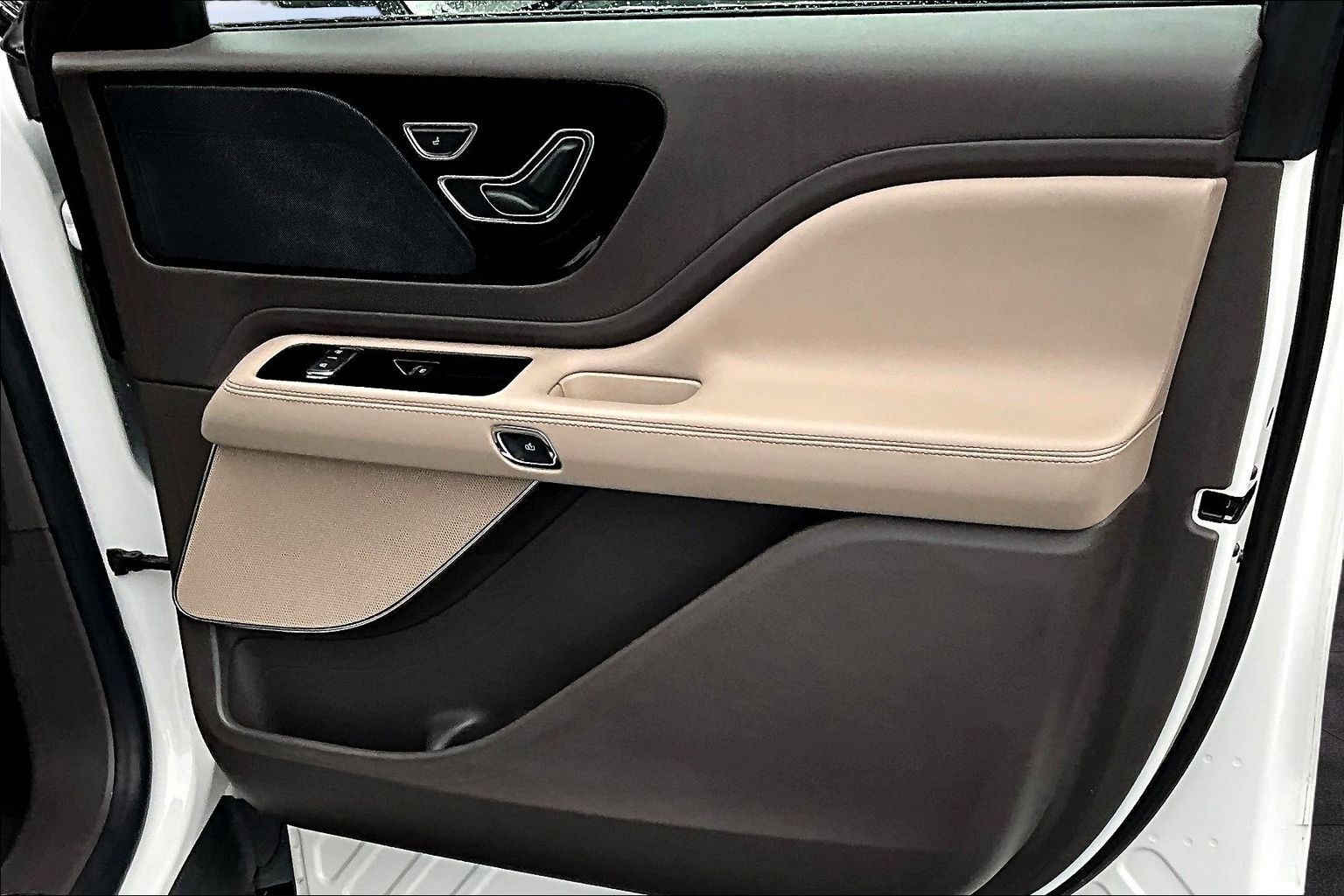 2020 Lincoln Aviator Base - Photo 24